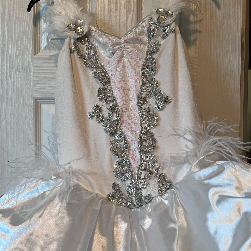 Weissman Dance White Ballet Costume Style 13663 Swan Lake - Size Medium Adult - Picture 2 of 16